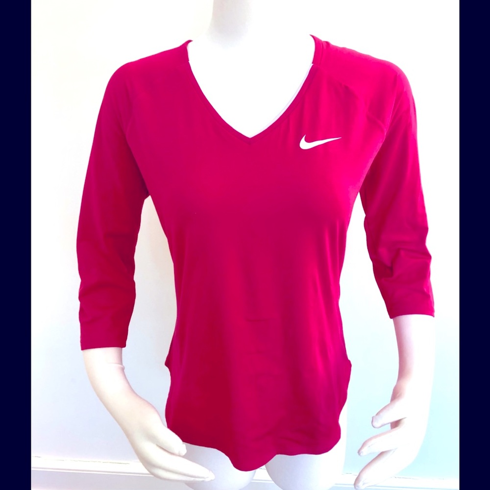 Nike top
